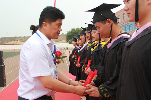 【毕业季】Beat365举办2016届学生毕业典礼暨学位授予仪式