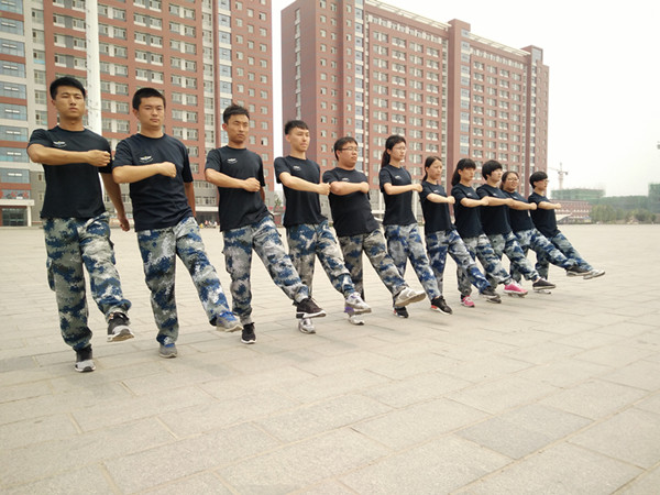 Beat365组织2016年新入职辅导员军训