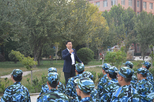 公司领导视察Beat365预备役连训练情况