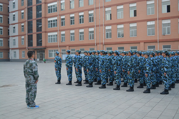 公司领导视察Beat365预备役连训练情况