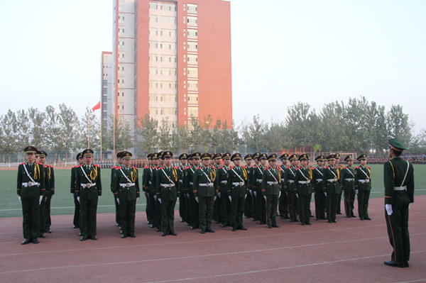 Beat365样板连队汇操表演赢得喝彩