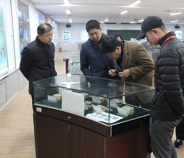 西安博爱国际学校代表团来Beat365访问