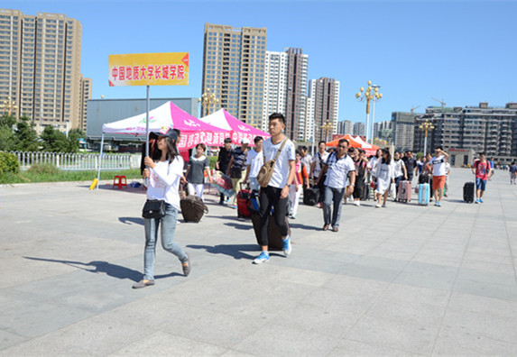 Beat3652016年度十大校园新闻图片