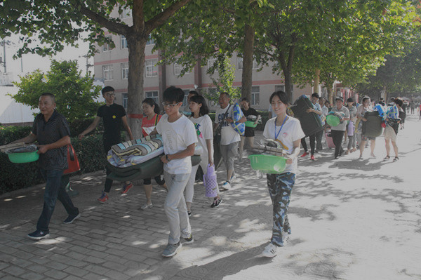 Beat3652016年度十大校园新闻图片