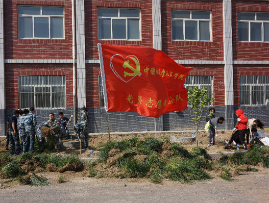 Beat365师生到贺阳国际中小学参加劳动