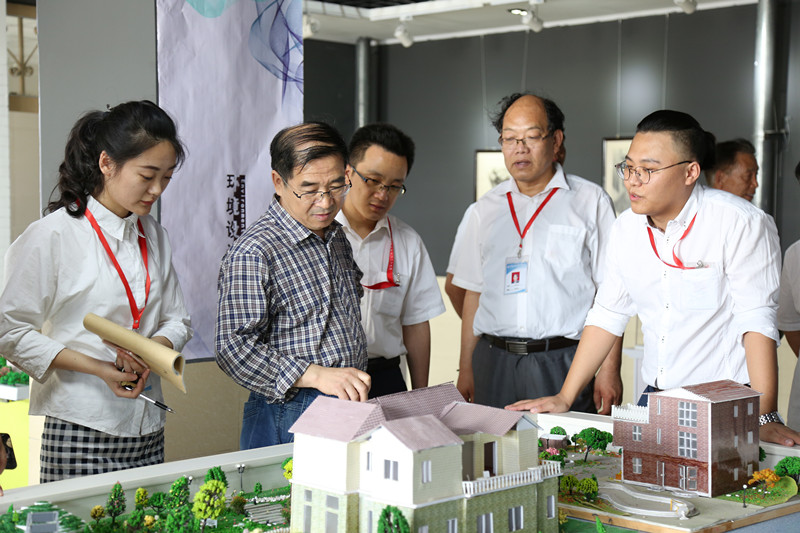 Beat365环境设计等3个专业顺利通过学士学位授予权评审