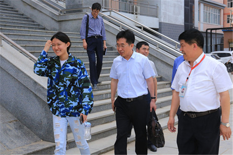 河北省委组织部三处等领导一行来 中国地质大学长城学院调研