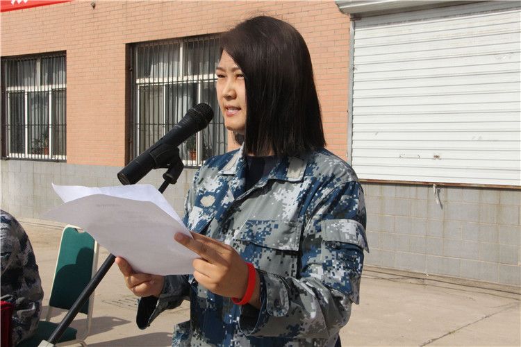 Beat365举行2018级新生军训开营仪式