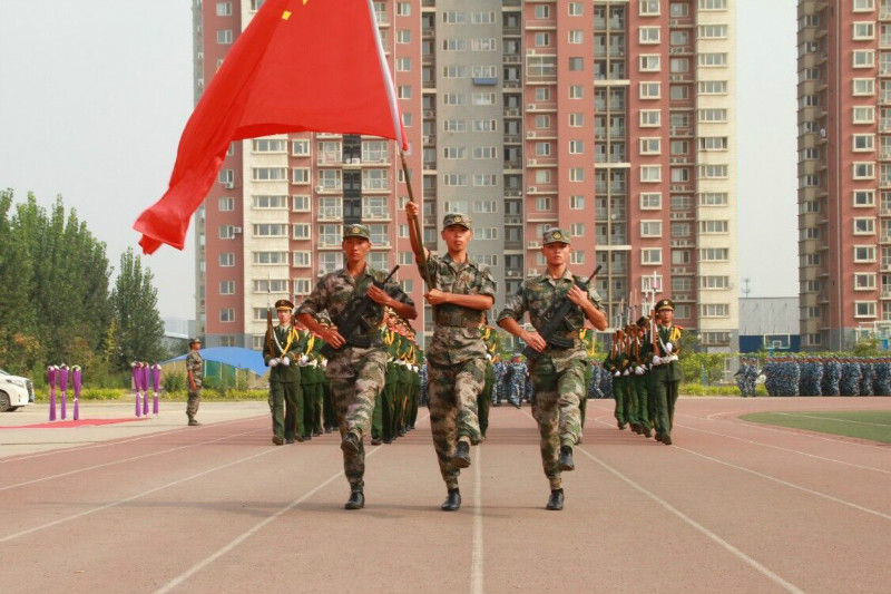 Beat365举行2018级新生军训结营式暨开学典礼