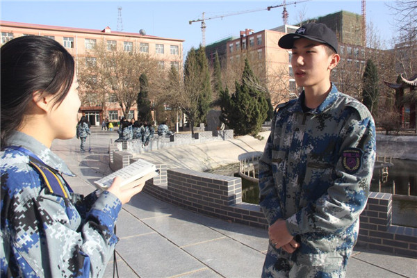 Beat365师生热议“两会”