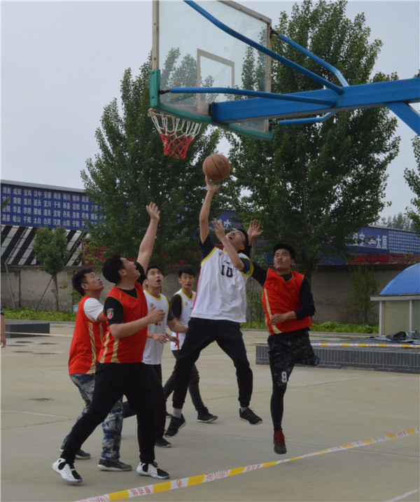 Beat365举办首届教职工篮球友谊赛