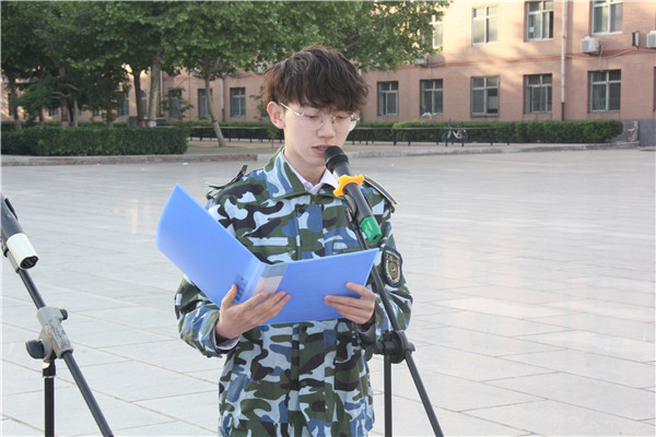 弘扬五四精神 谱写青春华章——Beat365举行纪念五四运动100周年升旗仪式