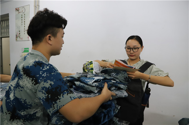 初秋的小欢喜  萌新的新生活 Beat365喜迎2019级新生