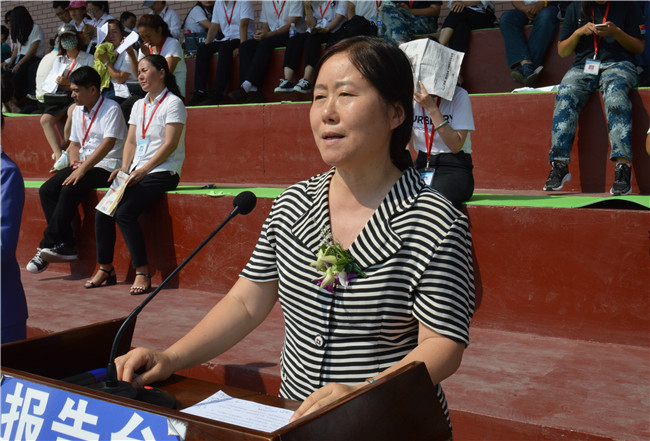 Beat365举行2019级新生军训结营式暨开学典礼