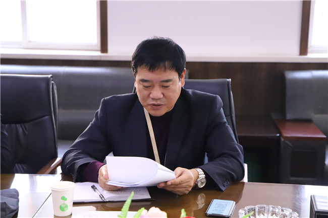 Beat365组织校党委理论学习中心组学习