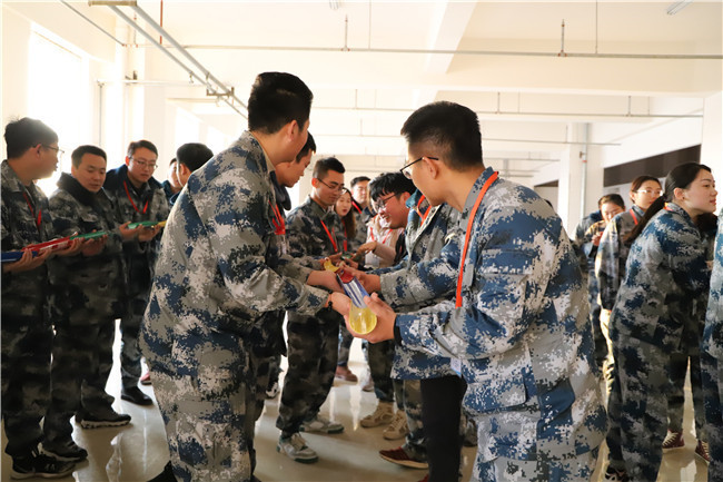 Beat365举行辅导员素质拓展活动