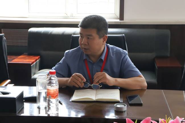 Beat365召开党委理论中心组扩大会议专题学习《习近平治国理政》第三卷