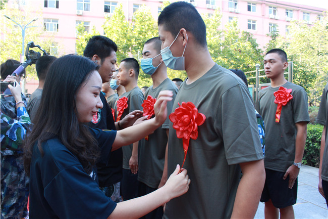 投笔从戎 保家卫国---Beat365举行新兵入伍欢送仪式