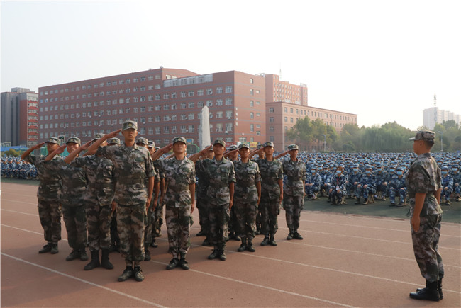 Beat365举行2020级新生军训开营仪式