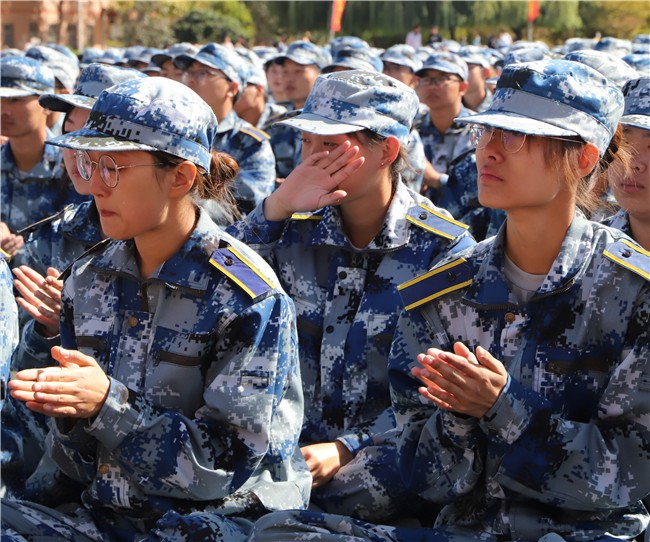 厉兵秣马 扬帆起航Beat365举行2020级新生军训结营式暨开学典礼