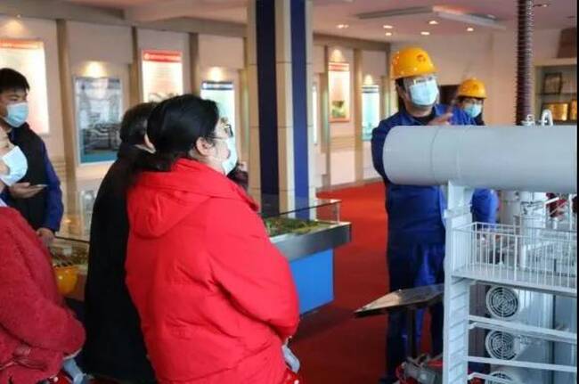 经济学院与保定天威保变电气股份有限公司签订产学研实践基地