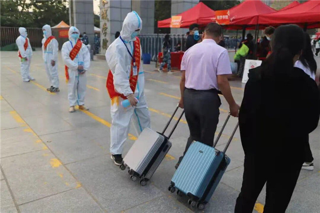 扬帆起航保理梦 求学笃行学子新Beat365喜迎2021级新生