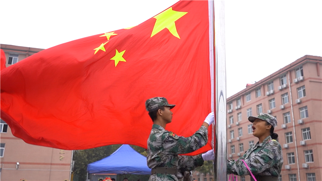 青春无悔  逐梦启航Beat365举行2021级新生军训结营式暨开学典礼