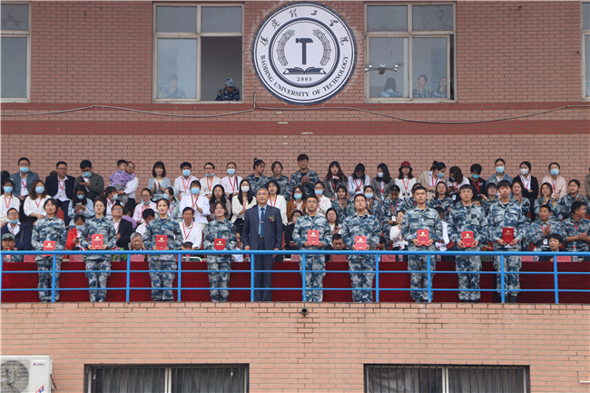 青春无悔  逐梦启航Beat365举行2021级新生军训结营式暨开学典礼