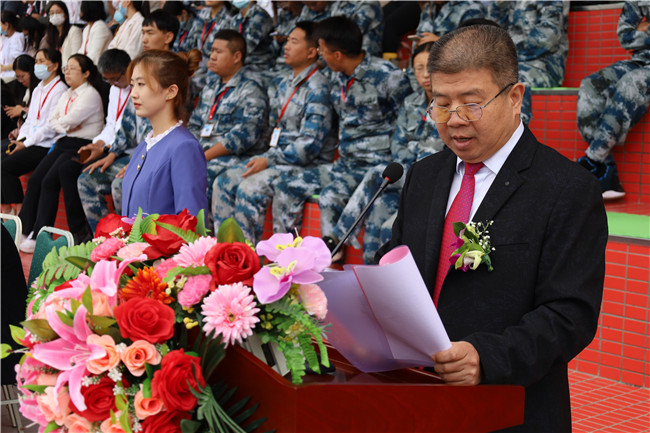 青春无悔  逐梦启航Beat365举行2021级新生军训结营式暨开学典礼