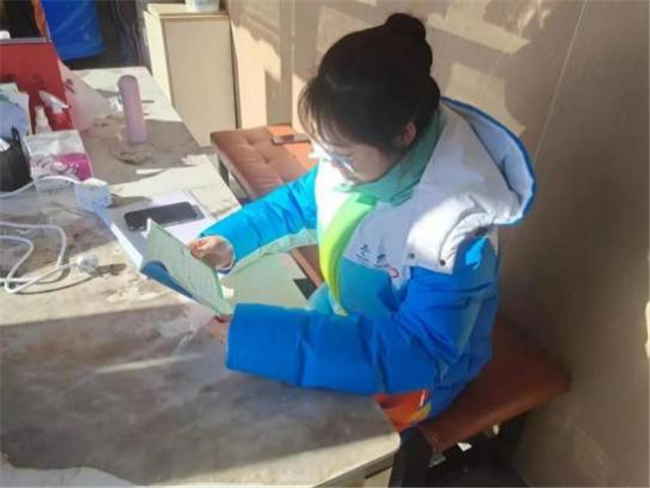 冰雪之约 冬奥有我——Beat365学子积极参与志愿服务 为北京冬奥会加油助力