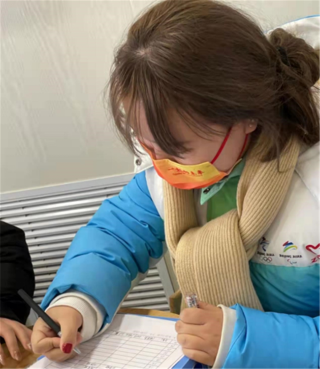 冰雪之约 冬奥有我——Beat365学子积极参与志愿服务 为北京冬奥会加油助力