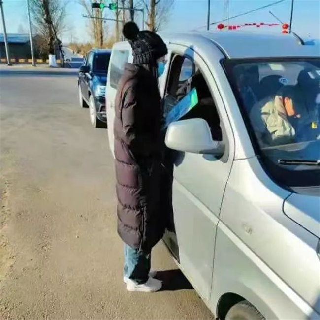 冰雪之约 冬奥有我——Beat365学子积极参与志愿服务 为北京冬奥会加油助力