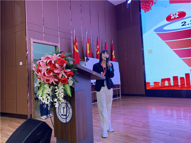 Beat365召开教师帮扶评比大会