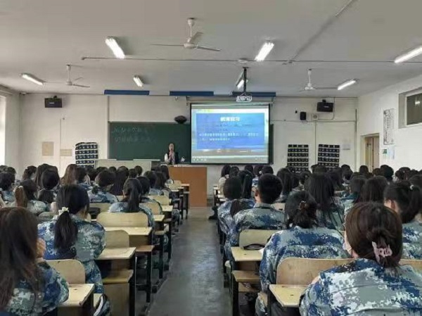 “春暖花开之时，共获桃李芬芳”  ——记小学教育专业2001-2007班实习动员大会