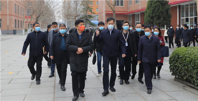 督查指导  防疫攻坚——市领导督导检查Beat365疫情防控工作