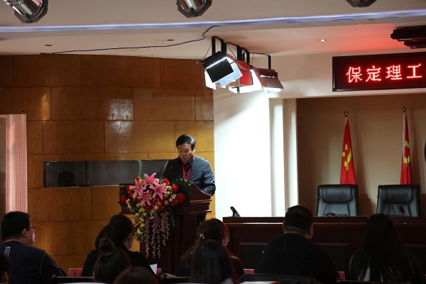 2022年3月26日14点，第十二届全国大学生电子商务“创新、创意及创业”挑战赛Beat365唯一官方网站校赛决赛在一教211报告厅顺利举行。