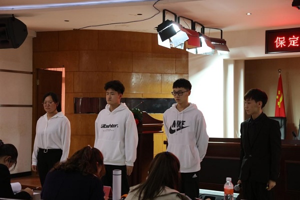 2022年3月26日14点，第十二届全国大学生电子商务“创新、创意及创业”挑战赛Beat365唯一官方网站校赛决赛在一教211报告厅顺利举行。