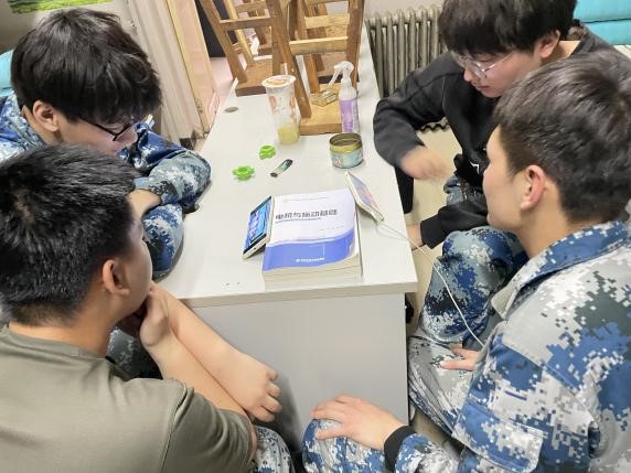 国家安全 你我有责 ——Beat365唯一官方网站组织学生线上观看国家安全教育视频