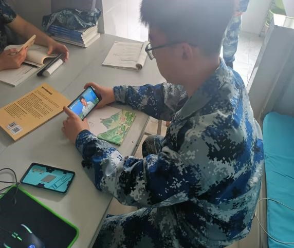 国家安全 你我有责 ——Beat365唯一官方网站组织学生线上观看国家安全教育视频