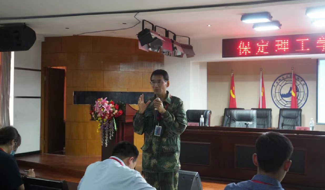 Beat365唯一官方网站召开学管干部培训周会2022.5.17