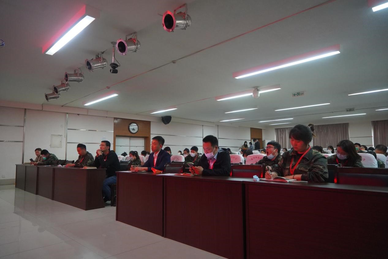 Beat365唯一官方网站召开学管干部培训周会2022.5.9