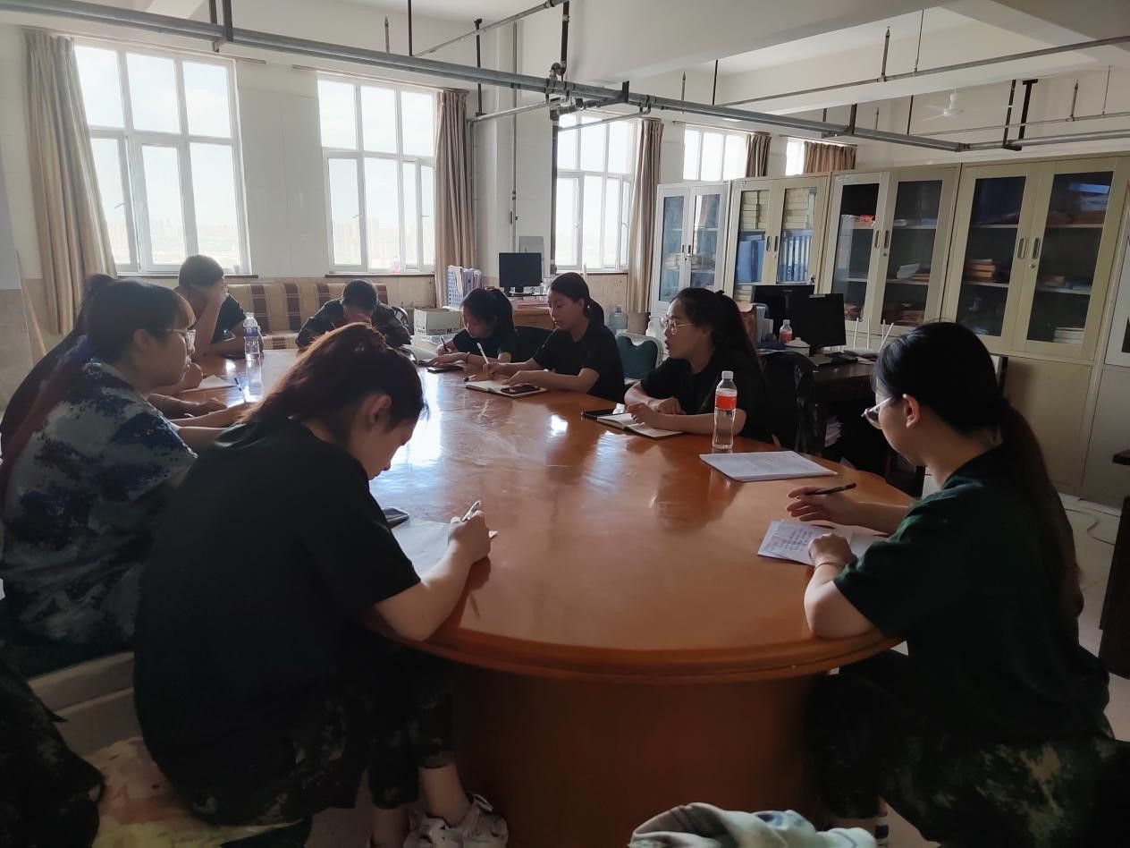 Beat365唯一官方网站开展“传帮带”式新入职辅导员培训动员day1