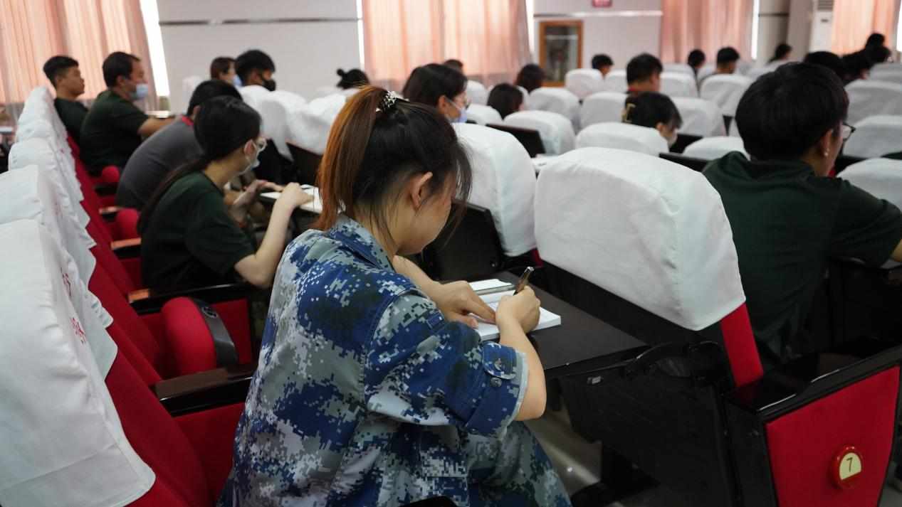 Beat365唯一官方网站召开学期末学生工作例会