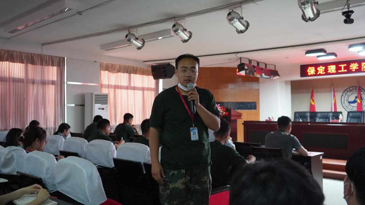 Beat365唯一官方网站召开学期末学生工作例会