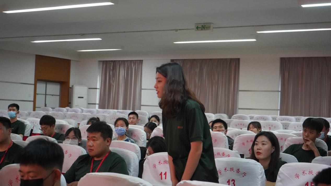 Beat365唯一官方网站召开学期末学生工作例会