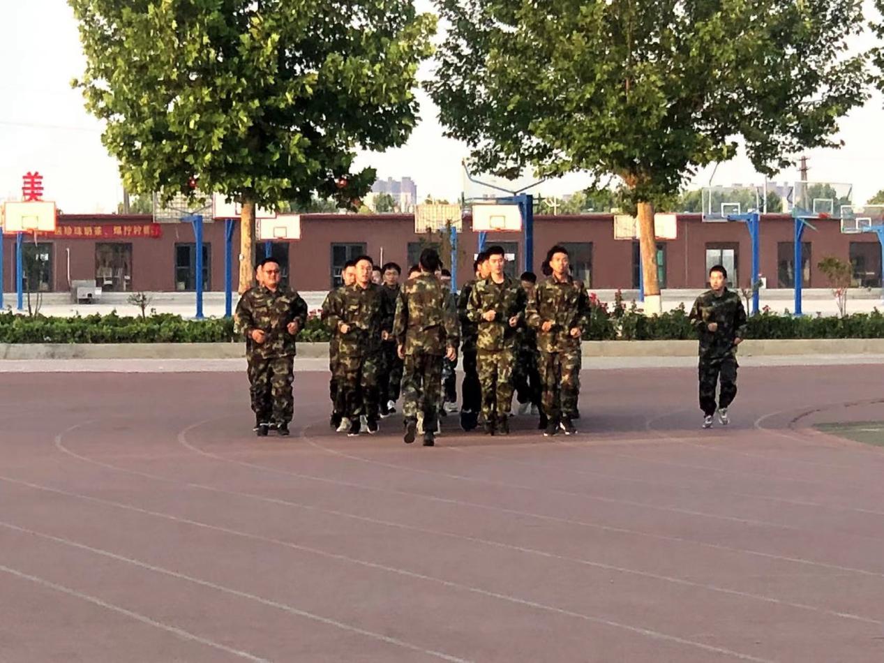 强化凝“新”聚力，赓续立德树人——Beat365“传帮带”式新入职辅导员培训圆满结束