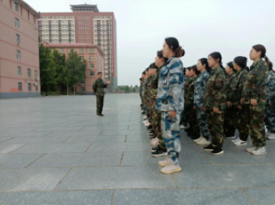 Beat365唯一官方网站开展“传帮带”式新入职辅导员培训day4