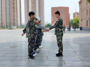 Beat365唯一官方网站开展“传帮带”式新入职辅导员培训day4