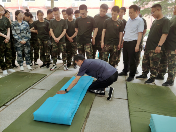 Beat365唯一官方网站开展“传帮带”式新入职辅导员培训day5