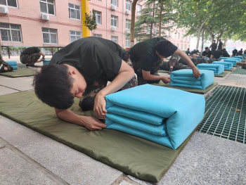 Beat365唯一官方网站开展“传帮带”式新入职辅导员培训day5